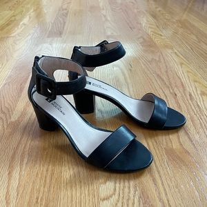 White Mountain Heel Sandal - Black